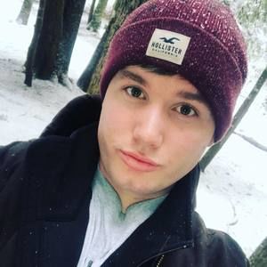 Meet your Posher, Devyn